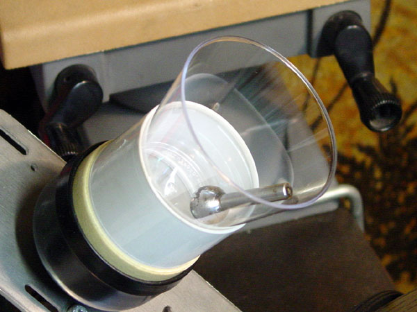 The mixing cup with mixing ball
