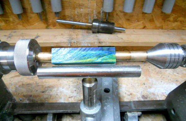 Mandrel set up for turning grips &amp; seat inserts